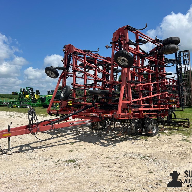 2011 CASE IH 200