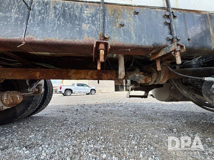 2005-sterling-dry-tender-truck-(gp11242,-unit-111565)-image-56