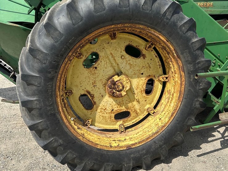 john-deere-60-image-8