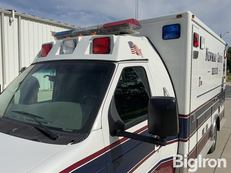 2003-ford-e450-image-10