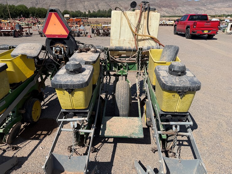 john-deere-7300-image-9