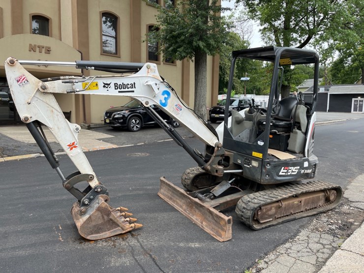 2018-bobcat-e35-image-2