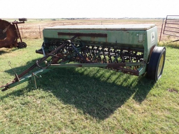 john-deere-8300-image-1