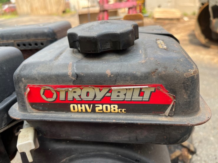 troy-bilt-super-bronco-image-8