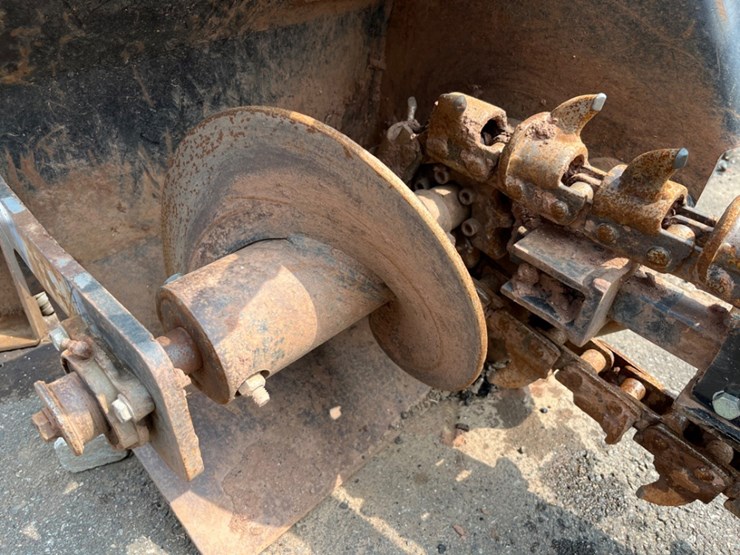 2006-ditch-witch-42"-trencher-attachment-image-5