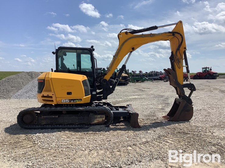 jcb-85z-1-image-4