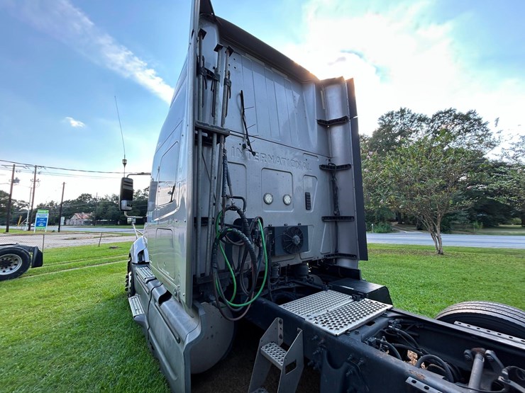 2017-international-prostar-image-16