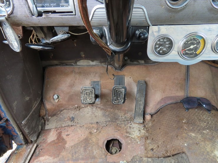1951-ford-victoria-2dr-ht-image-16