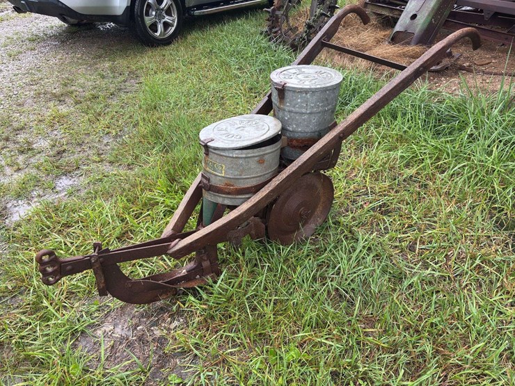 cole-horse-drawn-planter-image-5