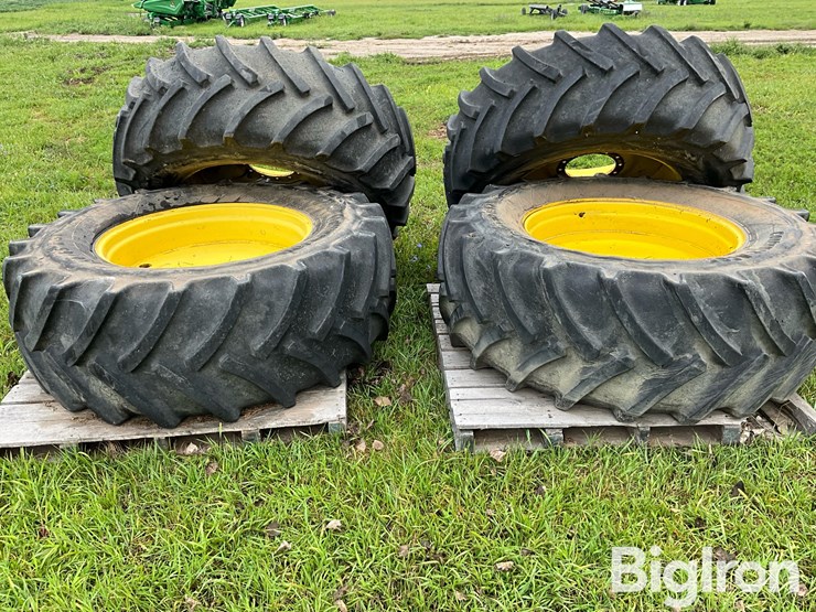 continental-650/65r38-tires-on-jd/titan-rims-image-6