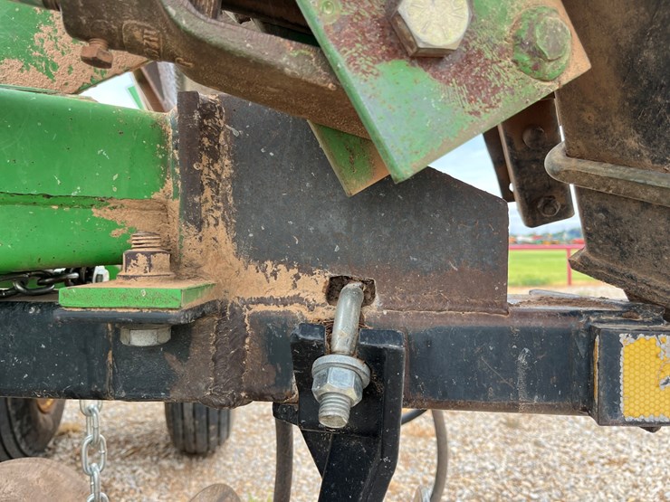 1989-john-deere-630-image-3