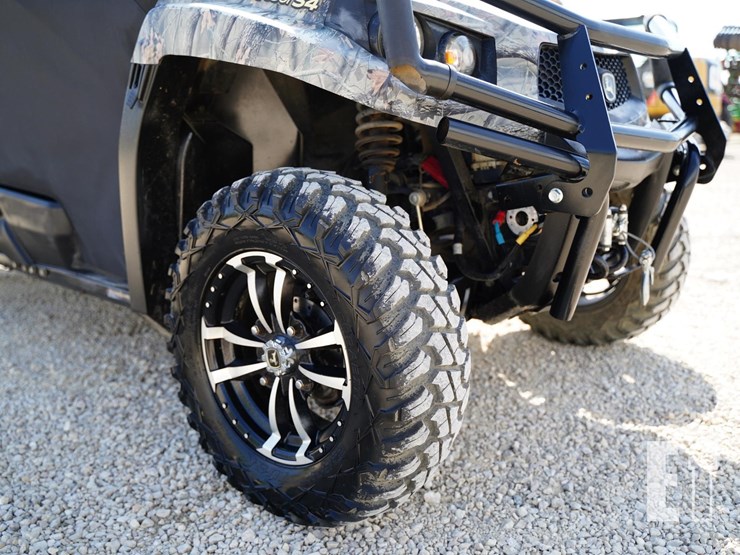 2017-john-deere-gator-image-13