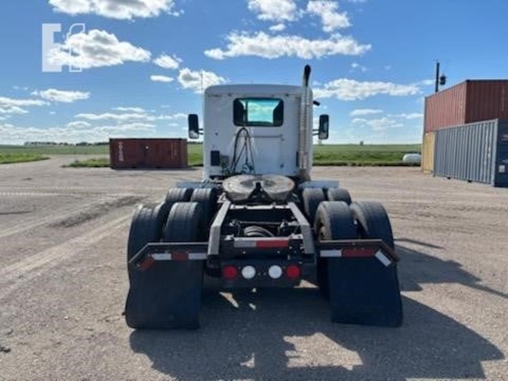 2016-kenworth-t880-image-4