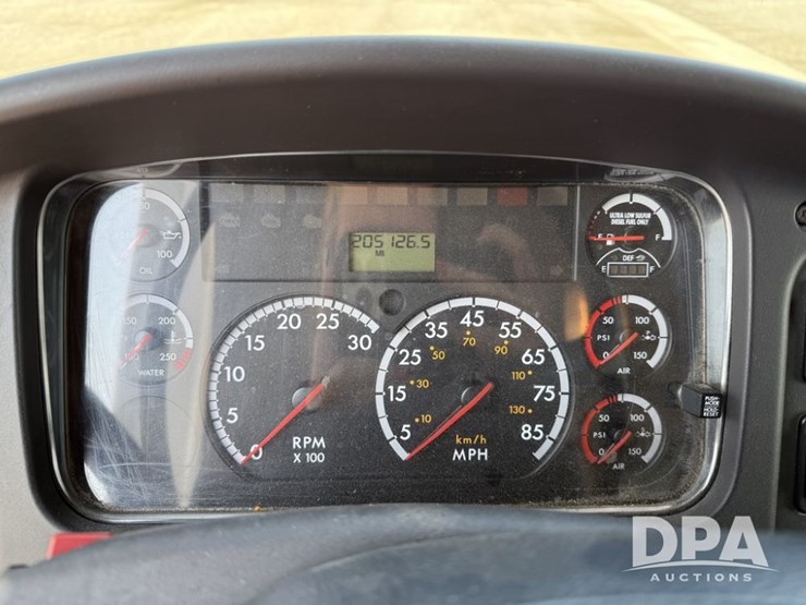 2012-freightliner-business-class-m2-van-truck-(pz13752,-unit-129)-image-20