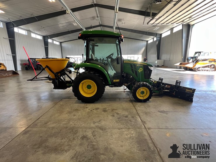 2021-john-deere-3046r-image-4