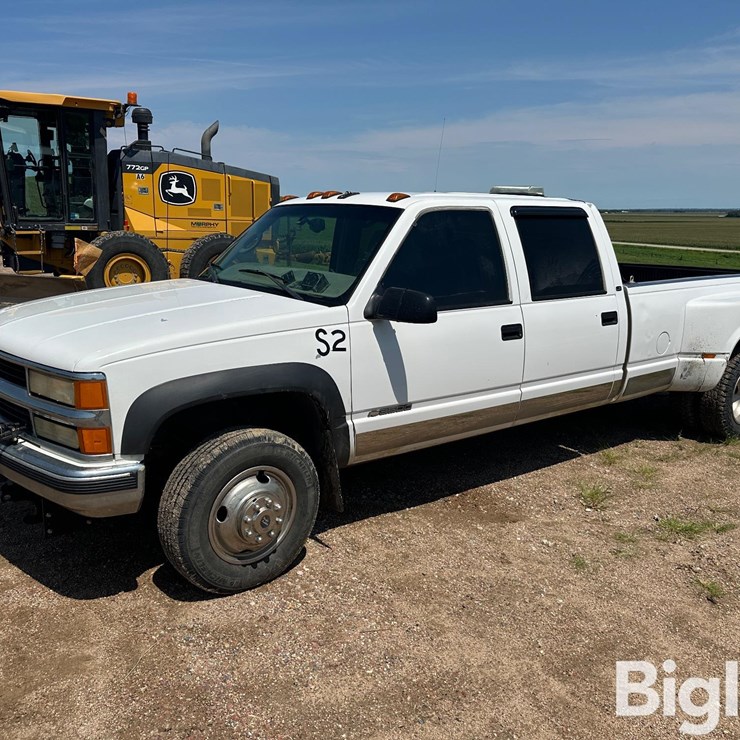 2000 CHEVROLET 3500