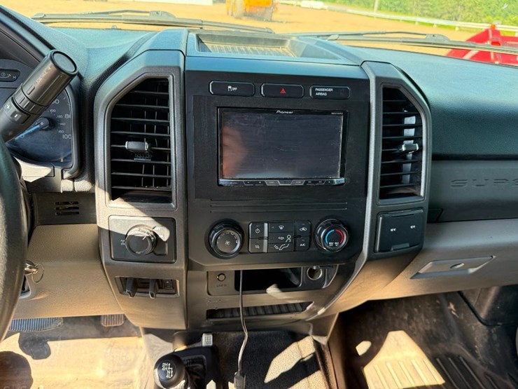 2017-ford-f250-xl-image-56