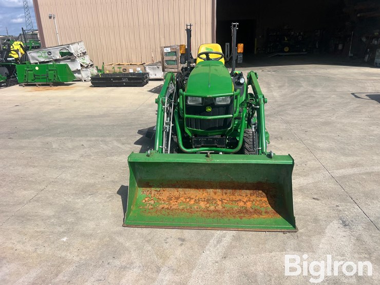 2014-john-deere-1025r-image-2