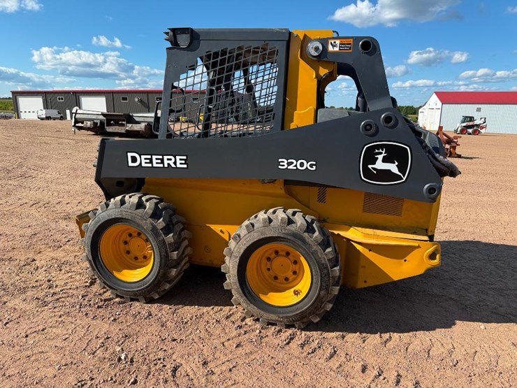 2022-deere-320g-image-6