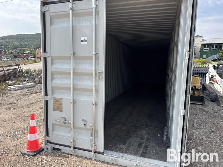 2025-40'-one-trip-shipping-container-image-9