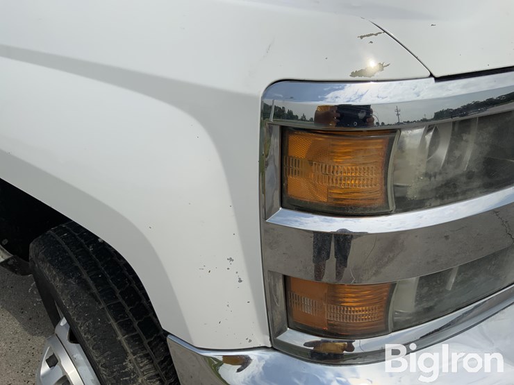 2015-chevrolet-silverado-3500hd-image-13