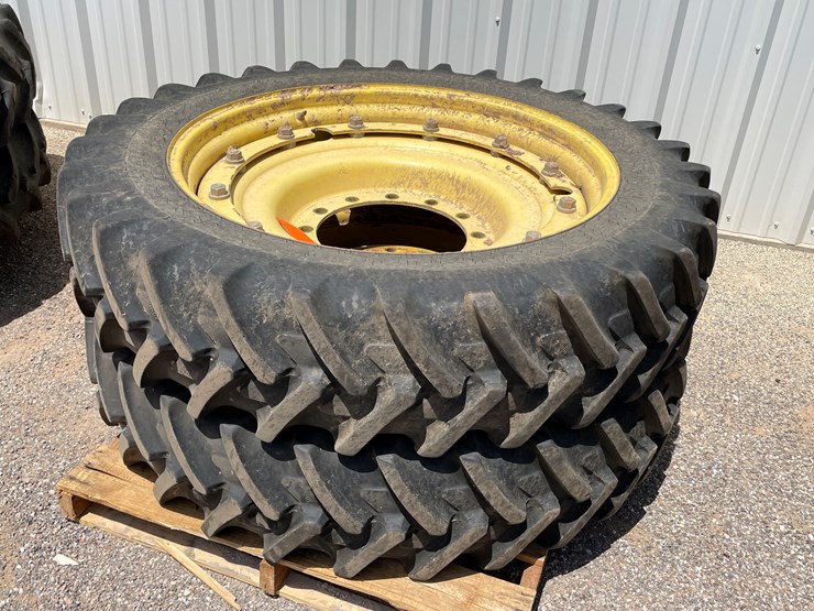 deere-tires-image-1