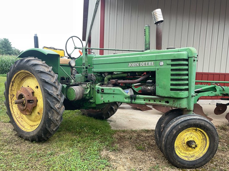#6686-•-1950---1952-john-deere-tractor-image-1