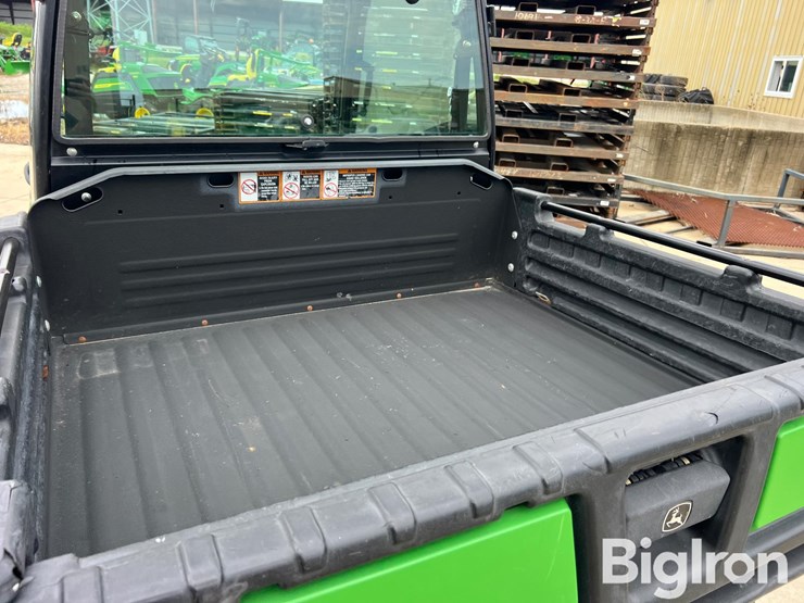 2012-john-deere-gator-image-14