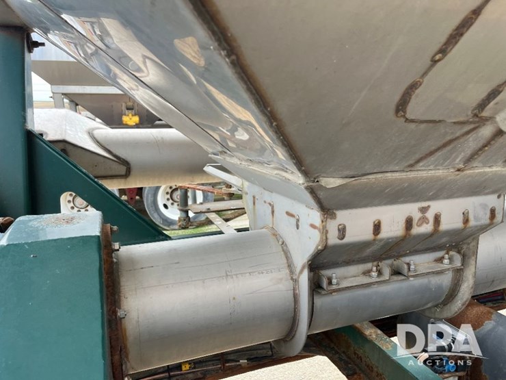 2015-b-b-dry-tender-trailer-(jn2633)-image-35