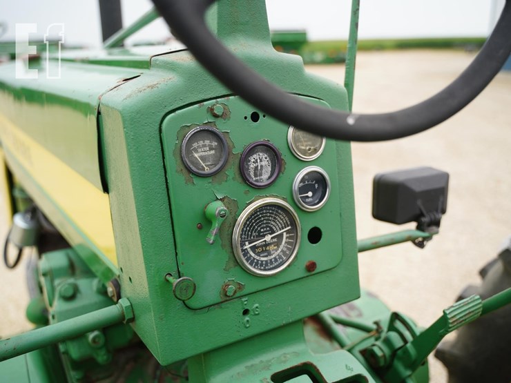 john-deere-720-image-29
