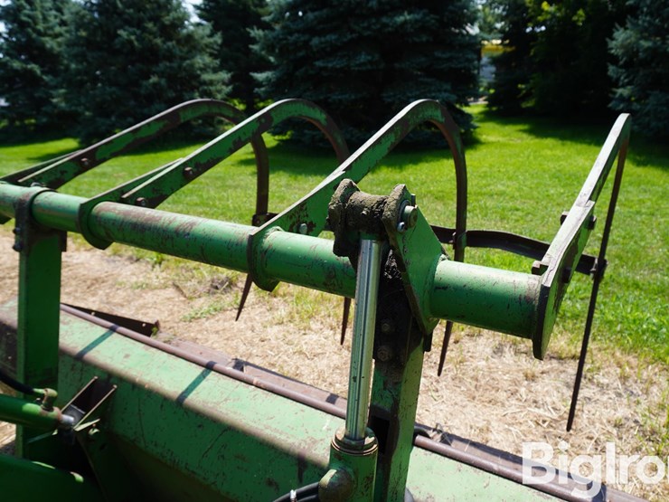 john-deere-148-image-16