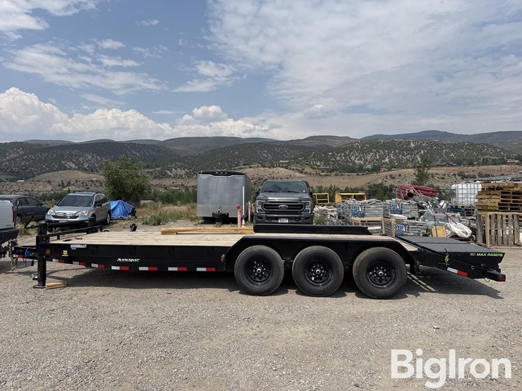 2025-load-trail-tri/a-car-hauler-trailer-image-8