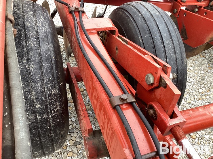 case-ih-3950-image-17