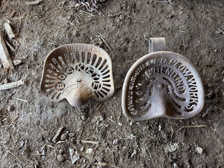 (2)-cast-iron-seats-image-1