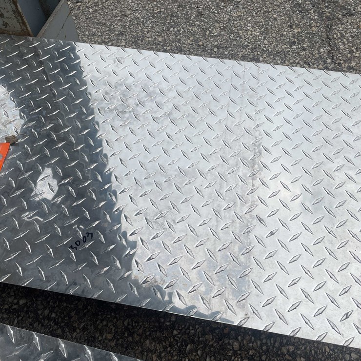 #8090 • (1) 3003 Aluminum Diamond Plate Sheet Stock (SHED)