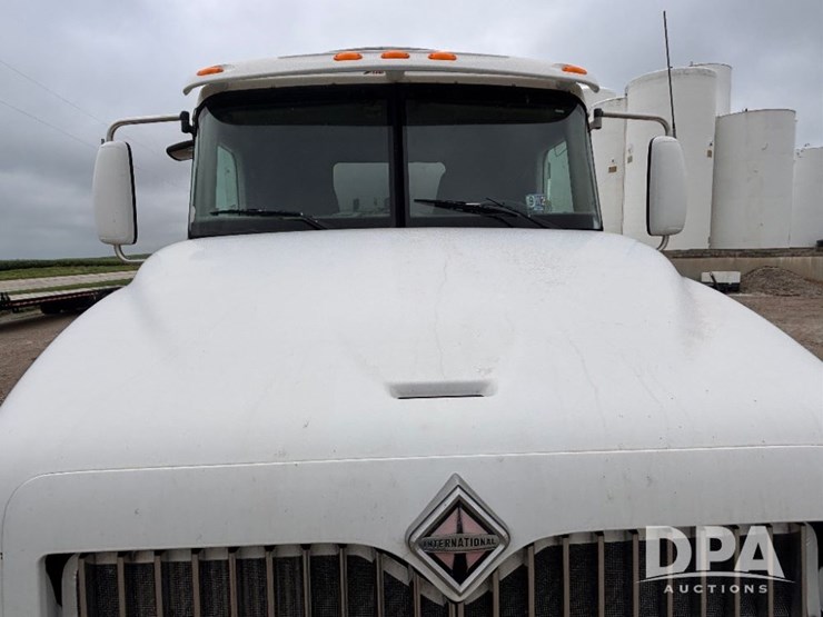 2004-ihc-9400i-dry-tender-truck-(gp11023,-unit-193)-image-21
