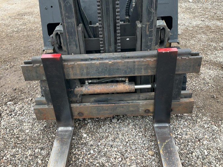 #1355-•-yale-forklift*-image-14