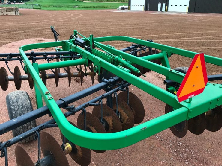 john-deere-110-image-23