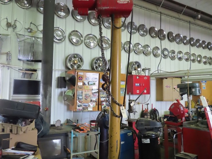 1-ton-electric-remote,-beebe-rolling-chain-hoist-image-3