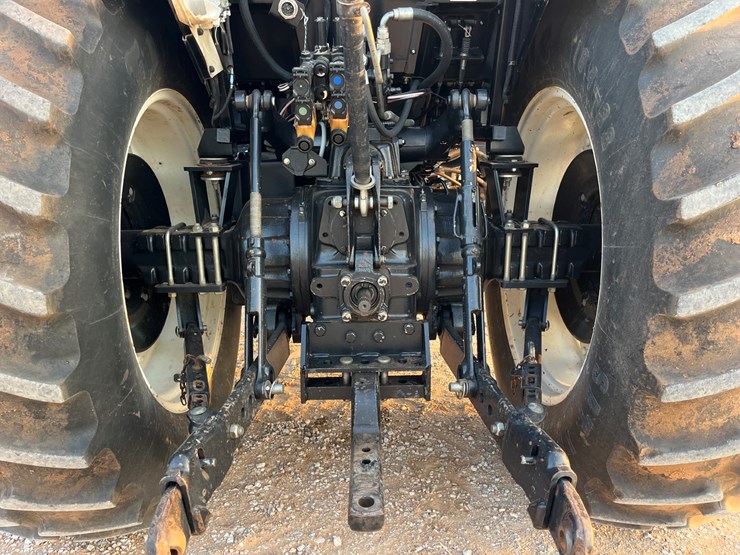 2013-new-holland-ts6.125-image-13