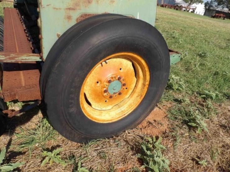 john-deere-8300-image-12