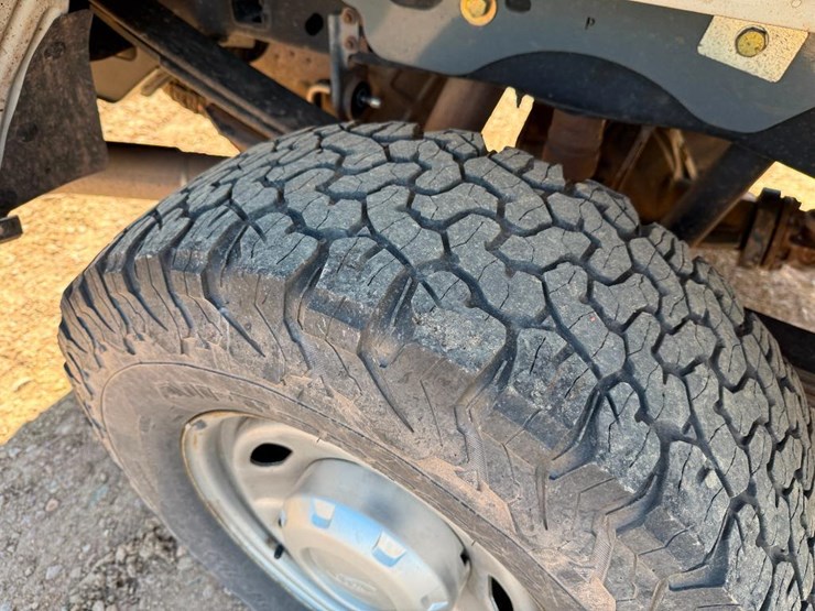 2017-ford-f250-xl-image-9