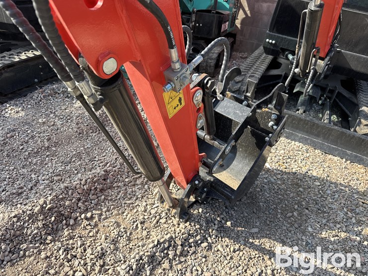 2025-agt-qnt50r-mini-excavator-image-17