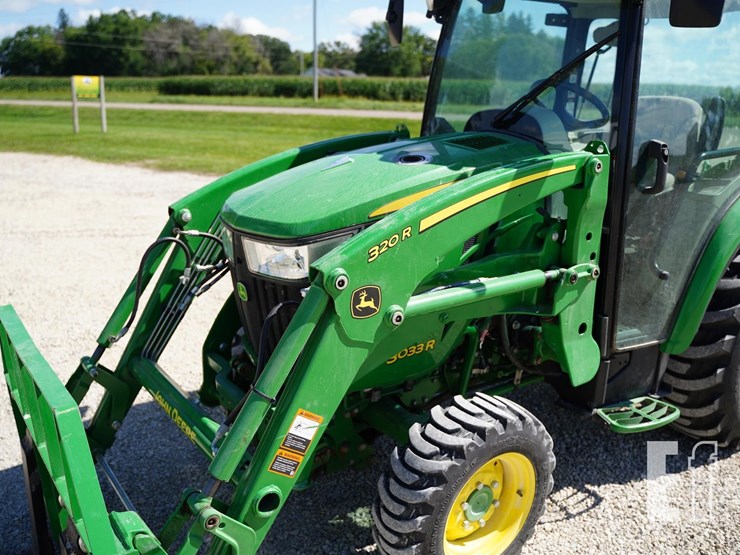 2014-john-deere-3033r-image-14