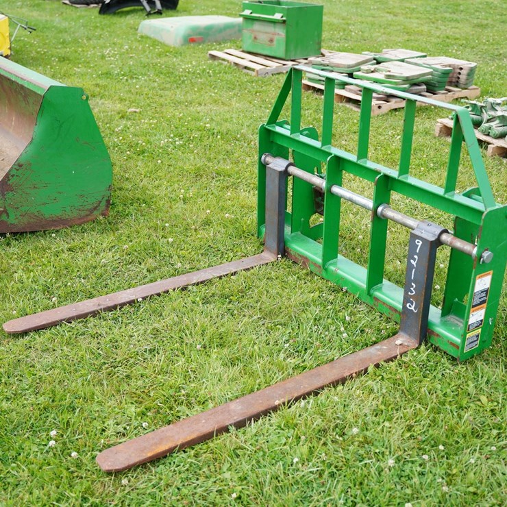 JOHN DEERE 640