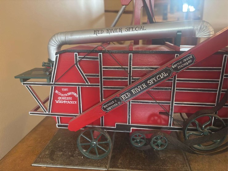 1/16-red-river-special-threshing-machine-teeswater-image-11