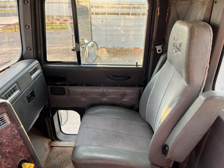 1998-cummins-m11-image-18