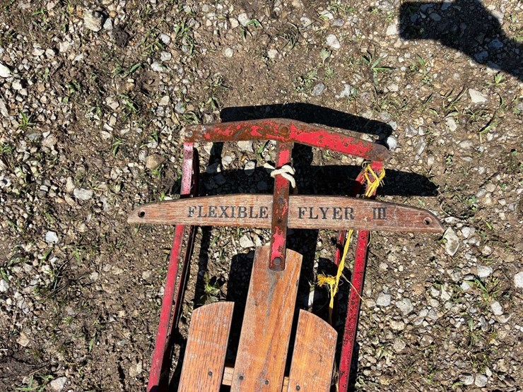 (4)-sleds-image-17