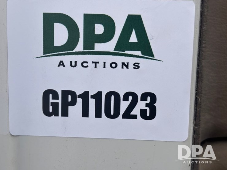 2004-ihc-9400i-dry-tender-truck-(gp11023,-unit-193)-image-101