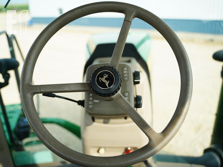 2013-john-deere-8360rt-image-42